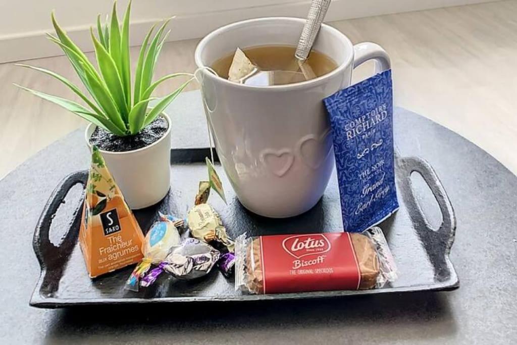 Cosy T2 Wifi Parking Proche Gare Centre Ville Saint-Quentin  Buitenkant foto